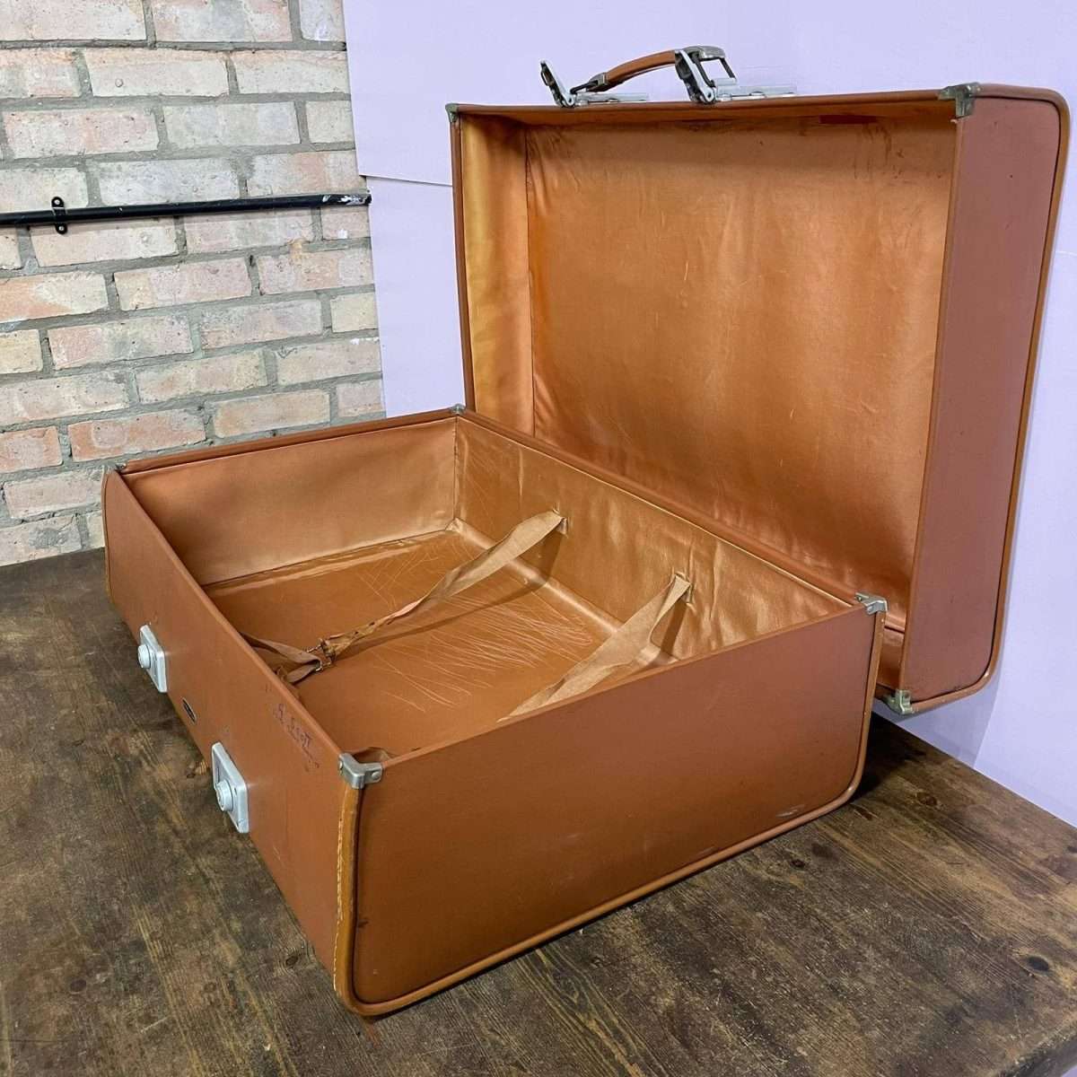 Vintage Revelation Tan Brown Suitcase Great Condition Hospitality Retail Prop