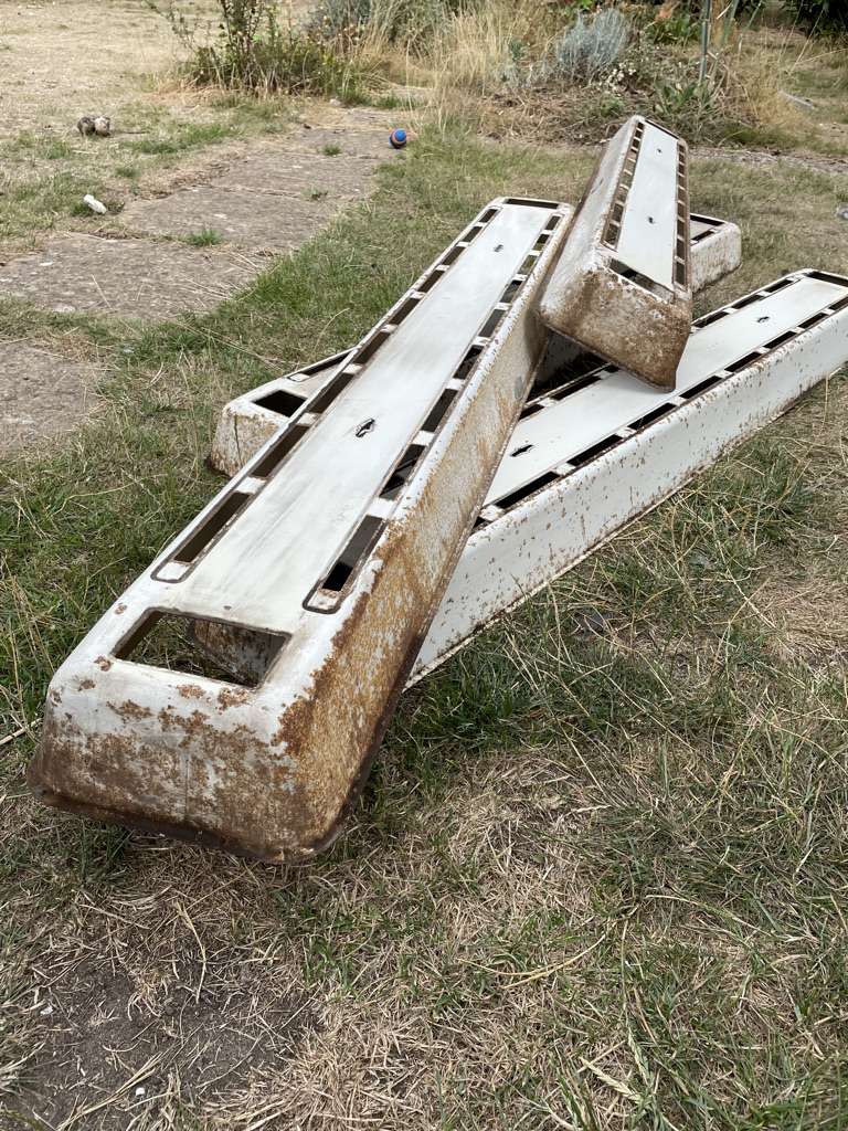 Benjamin Taskmaster Flurolier Industrial Lightshades Gallery Only Vintage 1960's