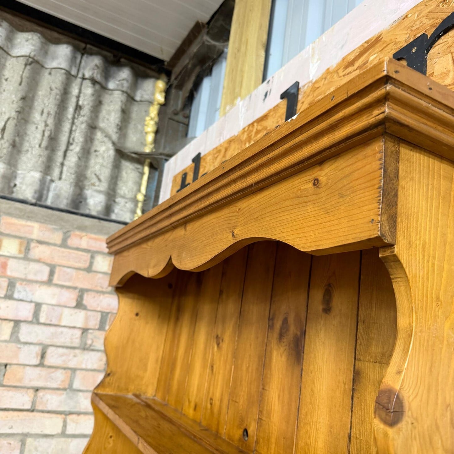 Rustic Farmhouse Pine Double Dresser Cupboard Drawers Dresser Top Plate Rack