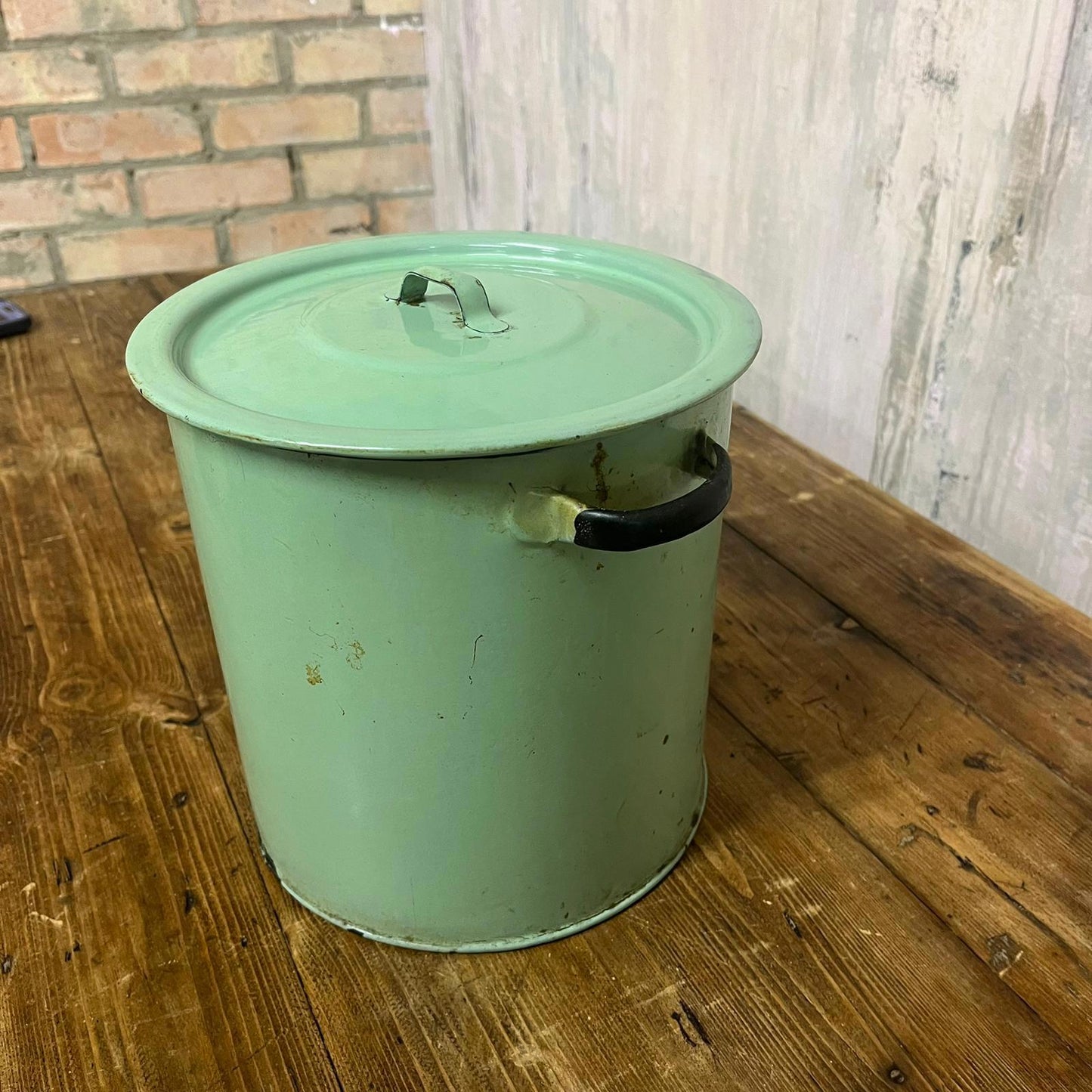 Green Enamel Tin "Prince Of Wares" With Lid & Handles Bread Bin Flour Storage