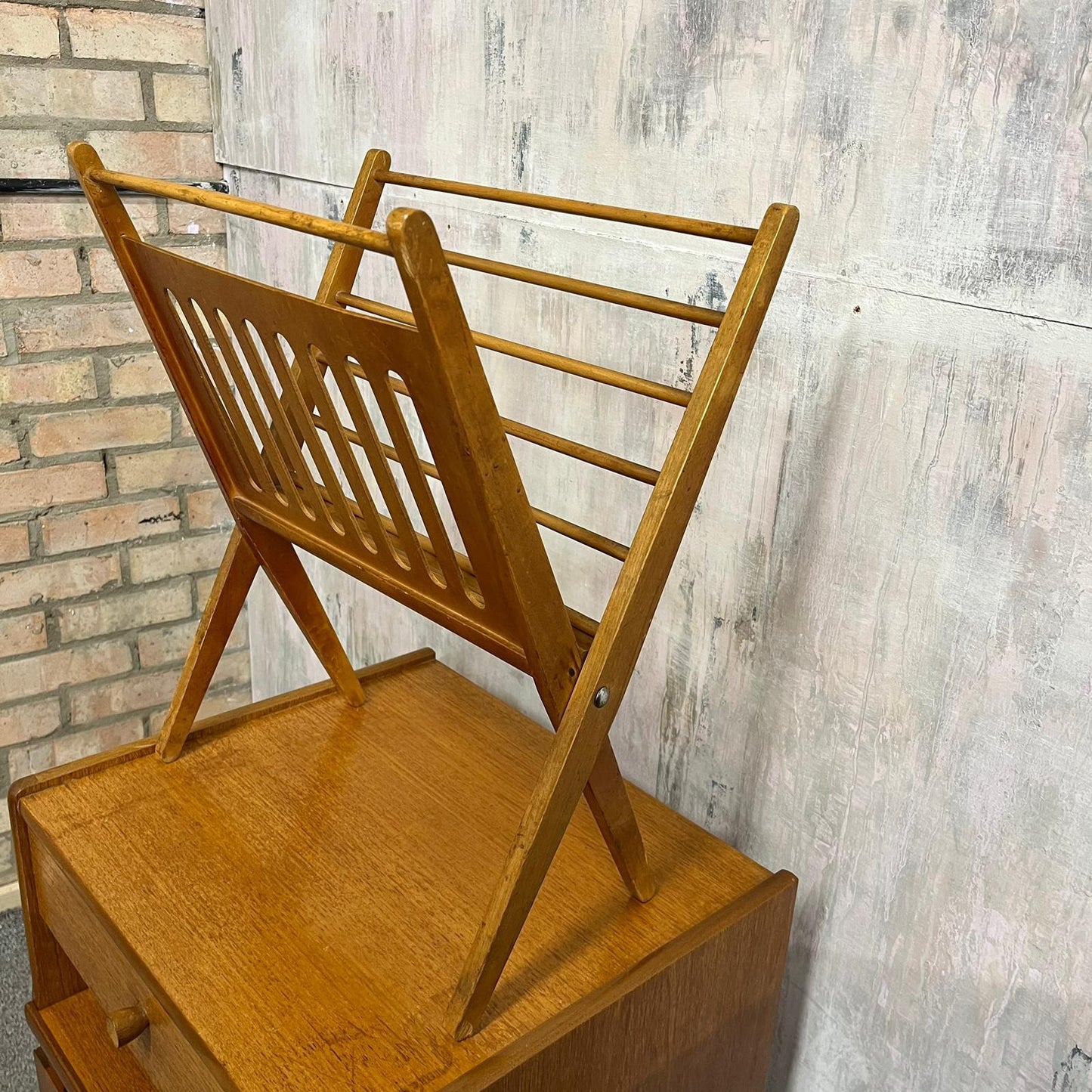 Mid Century Magazine Rack Cees Braakman For Pasloe 1950s/60s Folding Rack