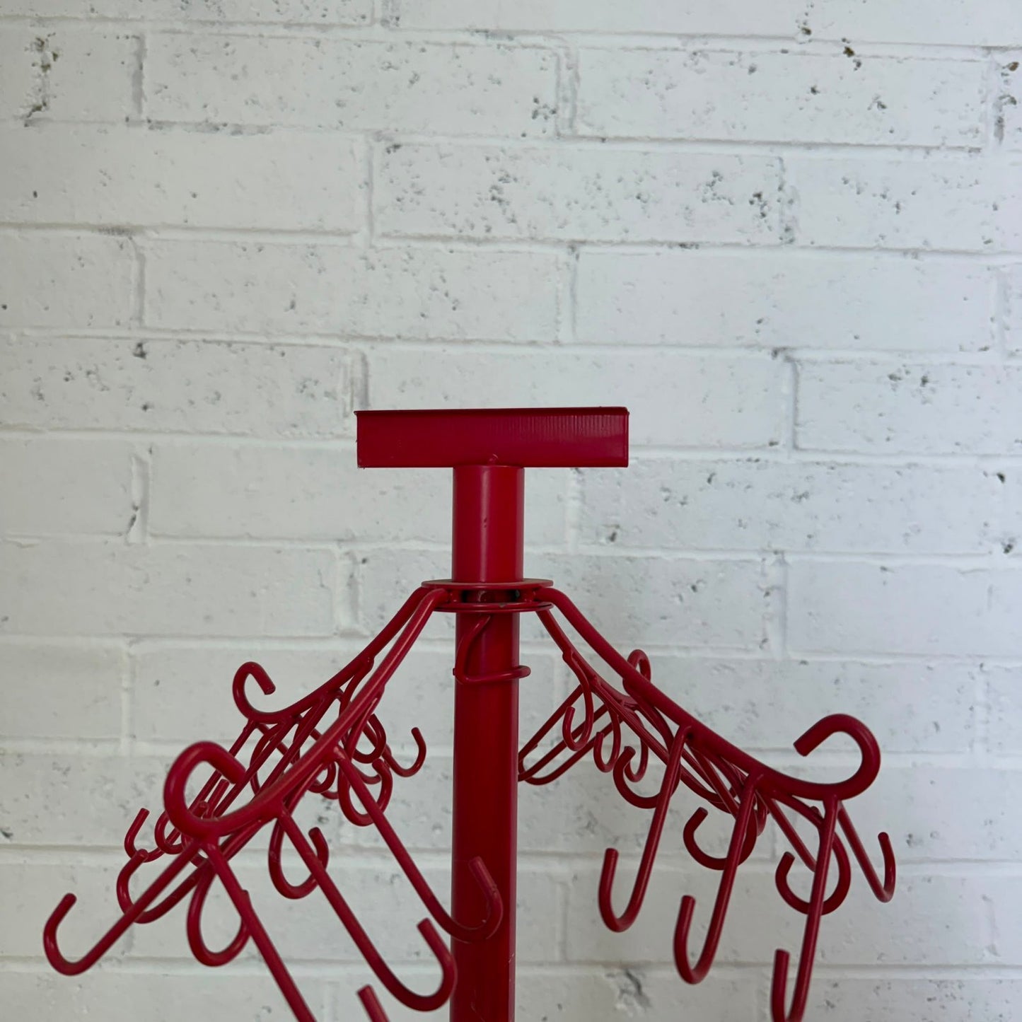 Retro Red Metal Spinning Display Retail Stand Hooks Christmas Tree