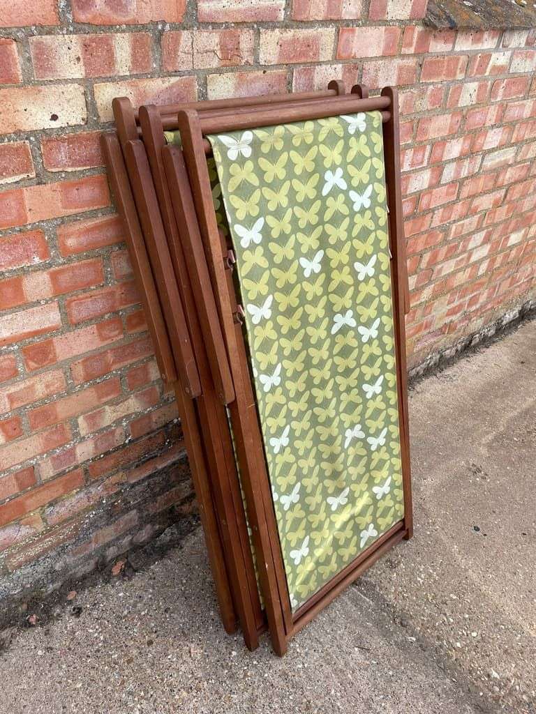 3x Retro Wooden Deckchairs Green Floral Fabric Sturdy Pool Chairs