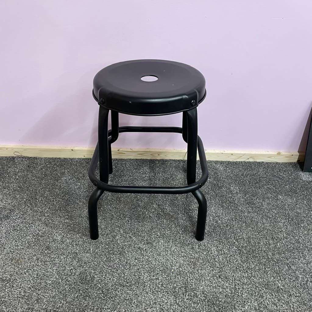 Low Round Metal Stool Tubular Legs Square Base
