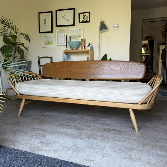Vintage Mid Century Ercol Day Bed Sofa Elm & Beech Surfboard Back Beige Cushions