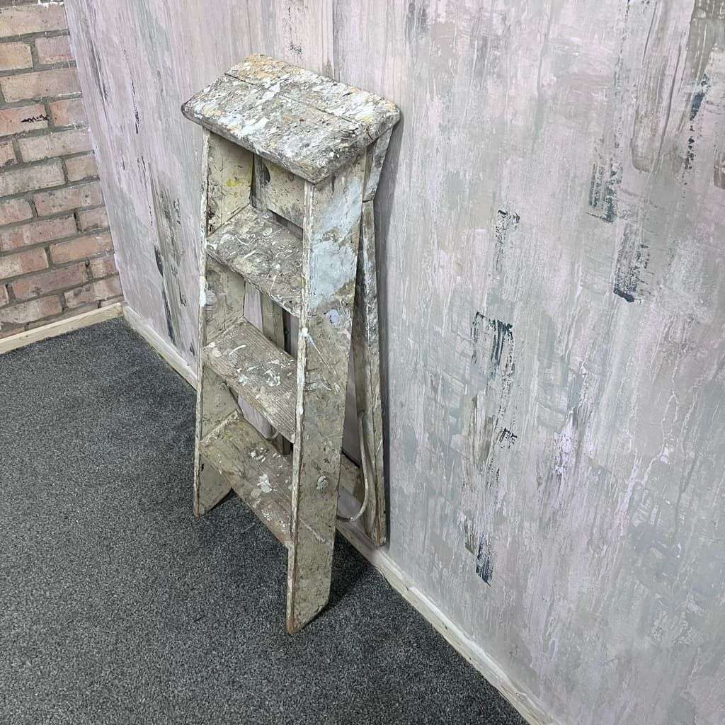 Vintage Painted Stepladder 3 Treads Platform Home Retail Prop