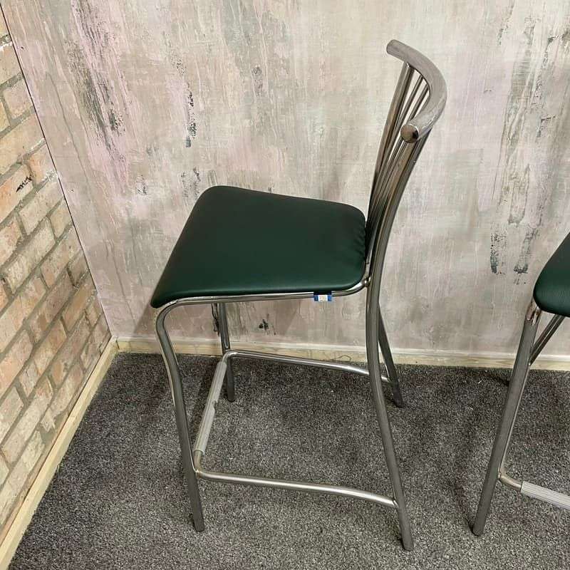 Pair Nowy Styl Green High Bar Stools Breakout Stool Faux Leather Chrome Frame