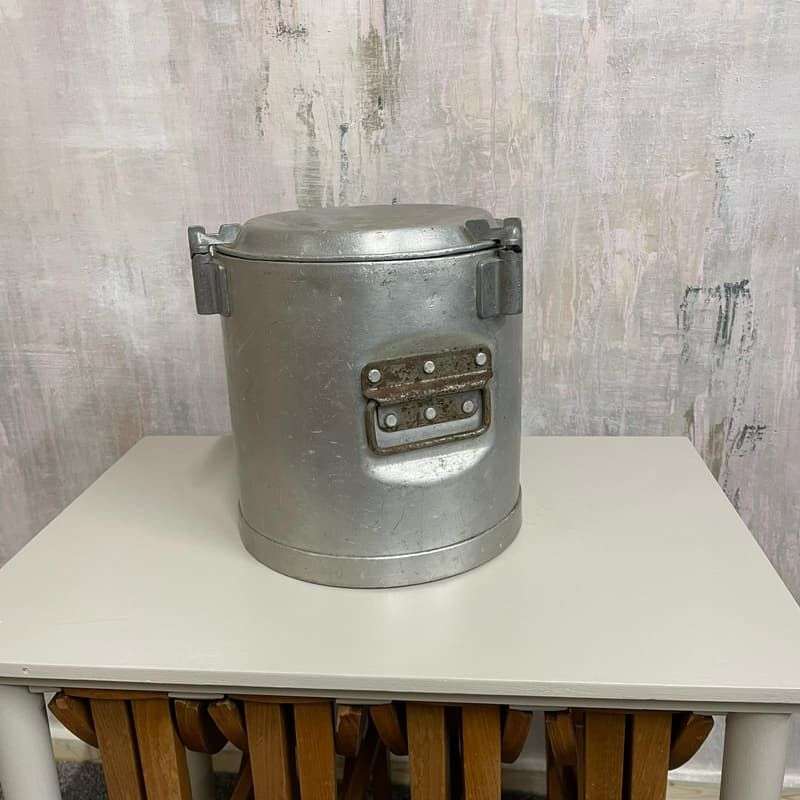 1950 Grundy Teddington Insulated Food Container Thermos Metal Handles