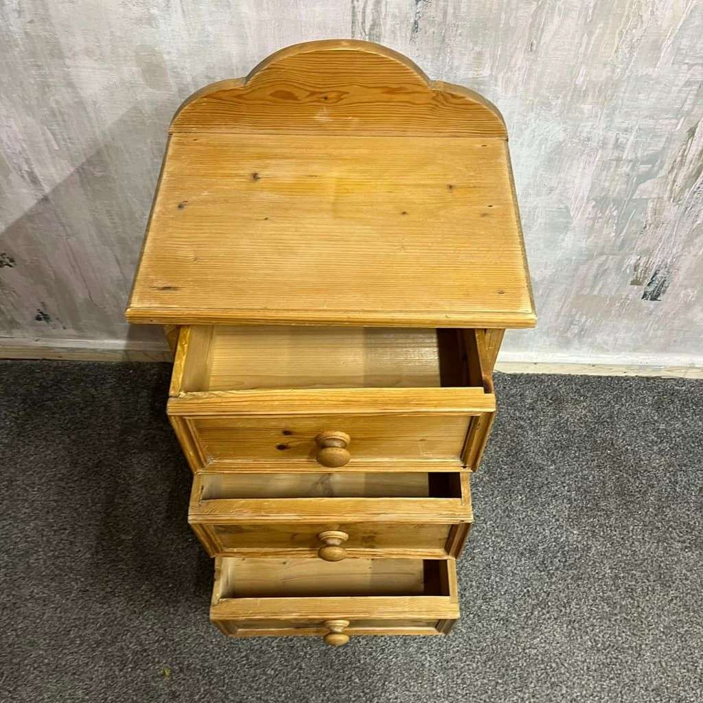 Solid Pine Bedside Of 3 Drawers Scalloped Backboard Knob Handles