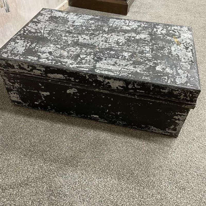 Rustic Black And Grey Metal Travel Trunk Latch Side Handles Coffee Table Chest