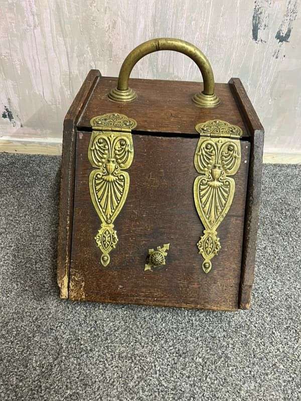 Vintage Wood &amp; Brass Coal Scuttle Handle Lift Up Lid Ornate