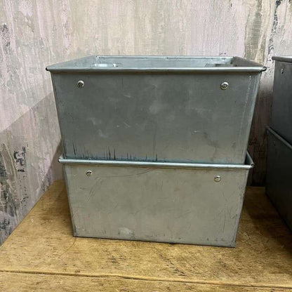 Galvanised Tote Pan With Handles Stacking Corners
