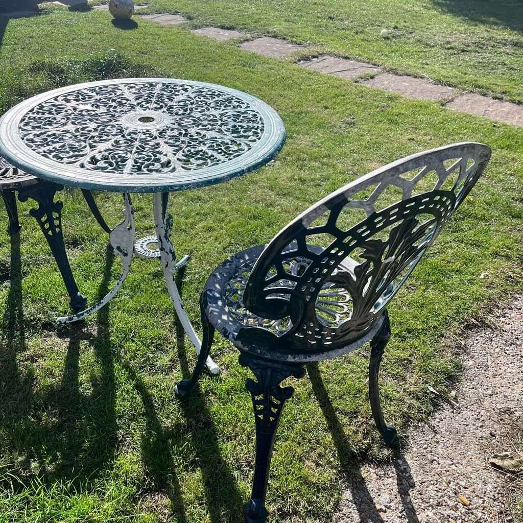 Painted Garden Table &amp; 2 Chairs Great Patina Peeling Paint Solid