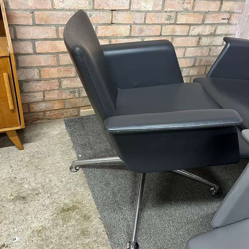 4x Brunner Conference Cafe Meeting Chair Grey And Graphite Chrome Star Base