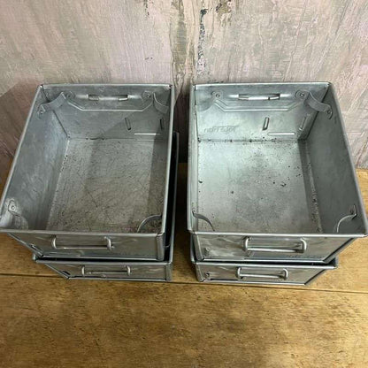 Galvanised Tote Pan With Handles Stacking Corners