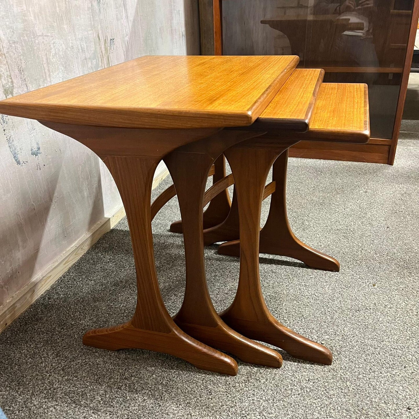 Mid Century Set Of 3 1960s/70s Teak Crossbanded Nest Of Tables Danish Style