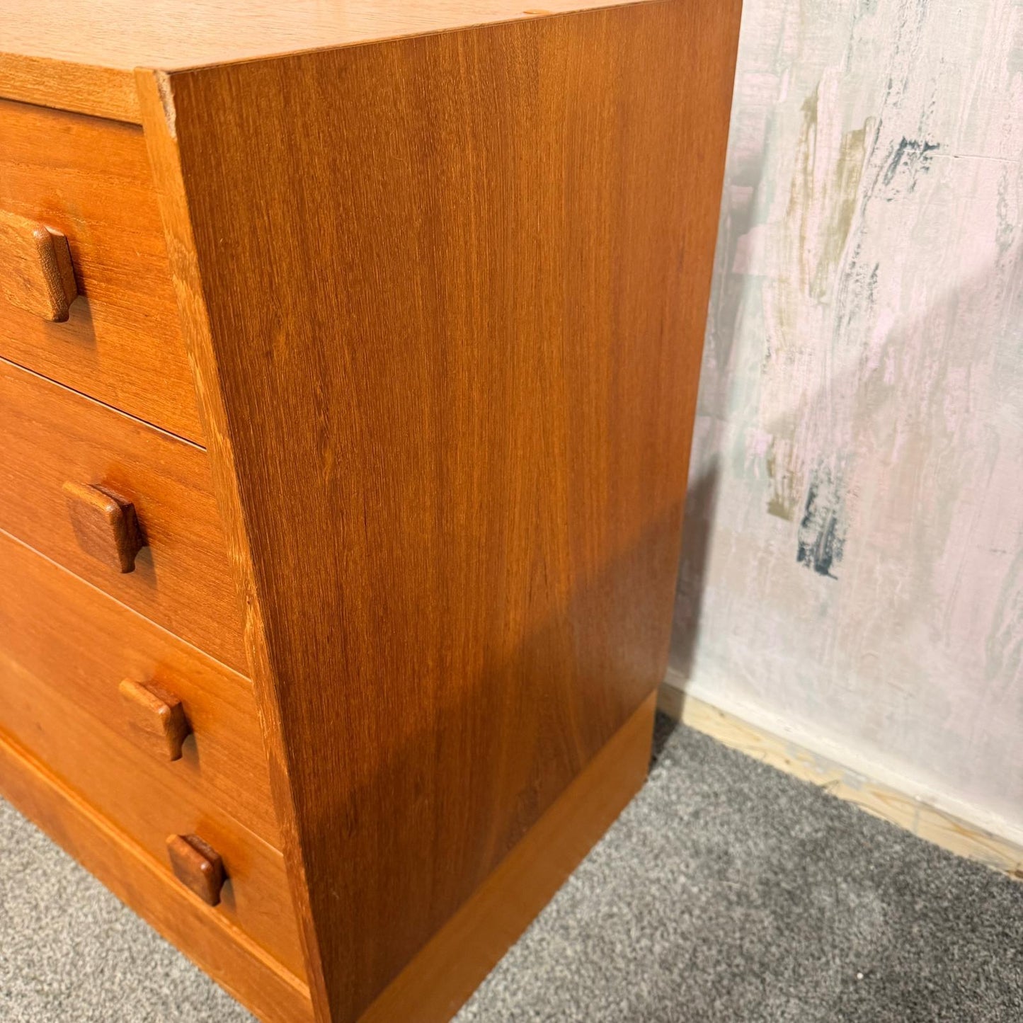 Danish Domino Mobelfabrik Low Chest of 4 Drawers Mid Century Square Pulls Plinth