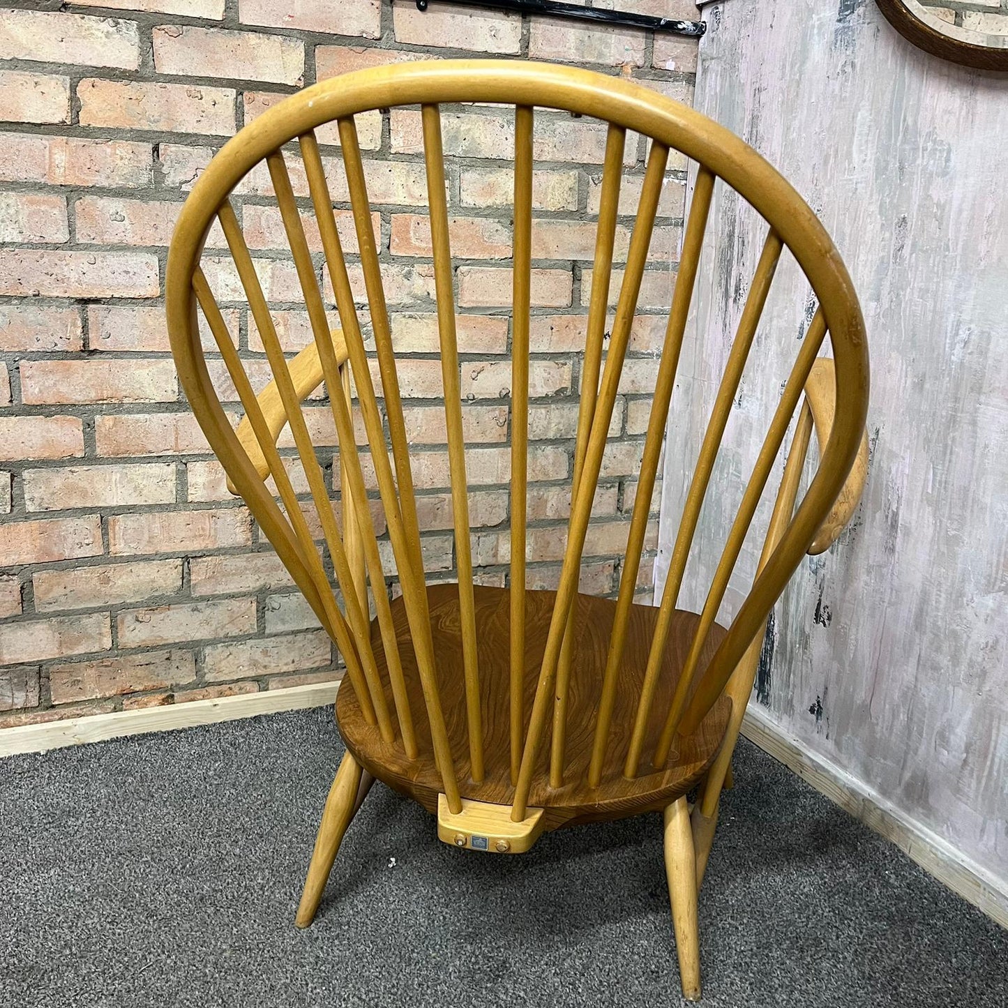 Vintage Ercol Model 305 Windsor Armchair Solid Elm Seat Beech Back Blue Label
