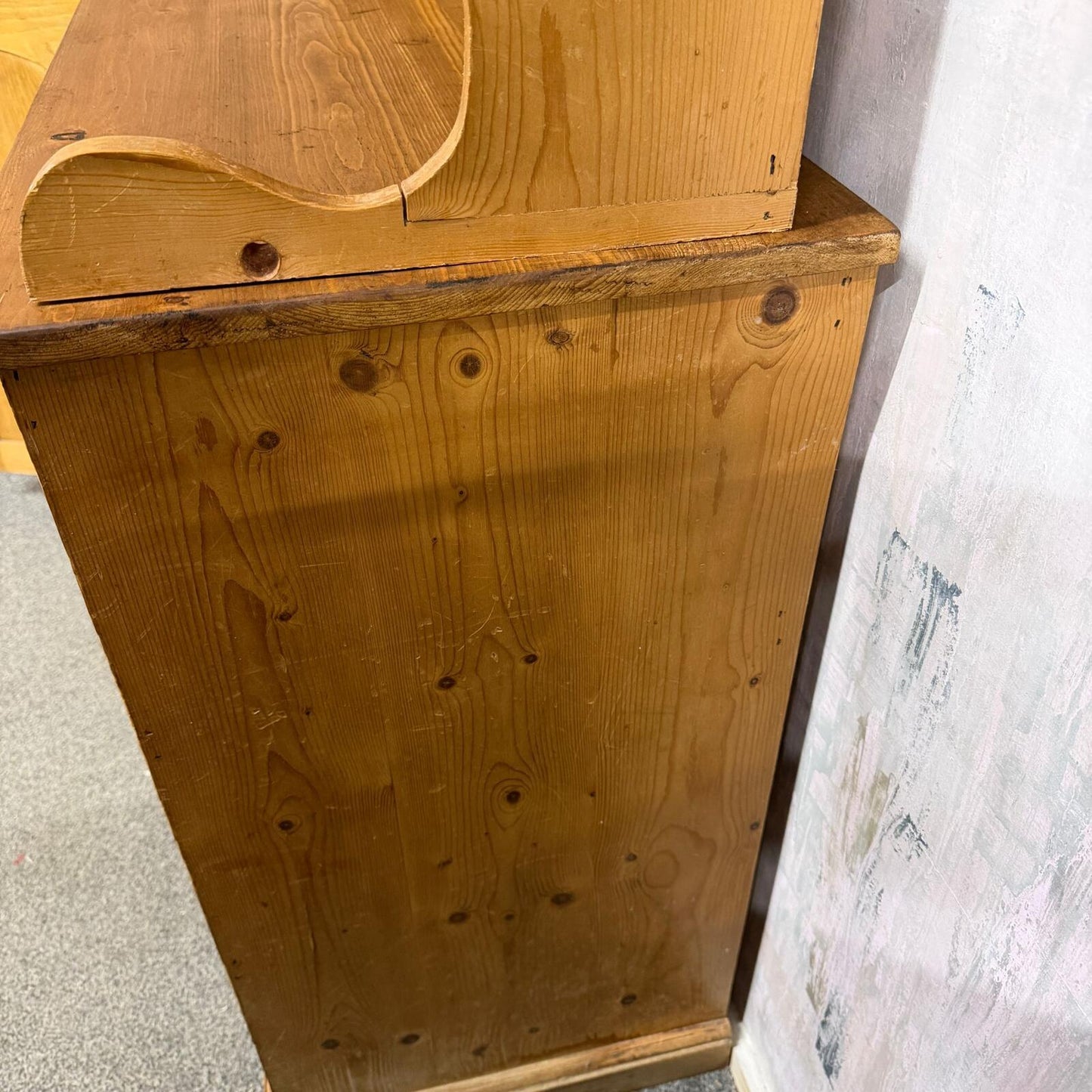 Rustic Farmhouse Pine Double Dresser Cupboard Drawers Dresser Top Plate Rack