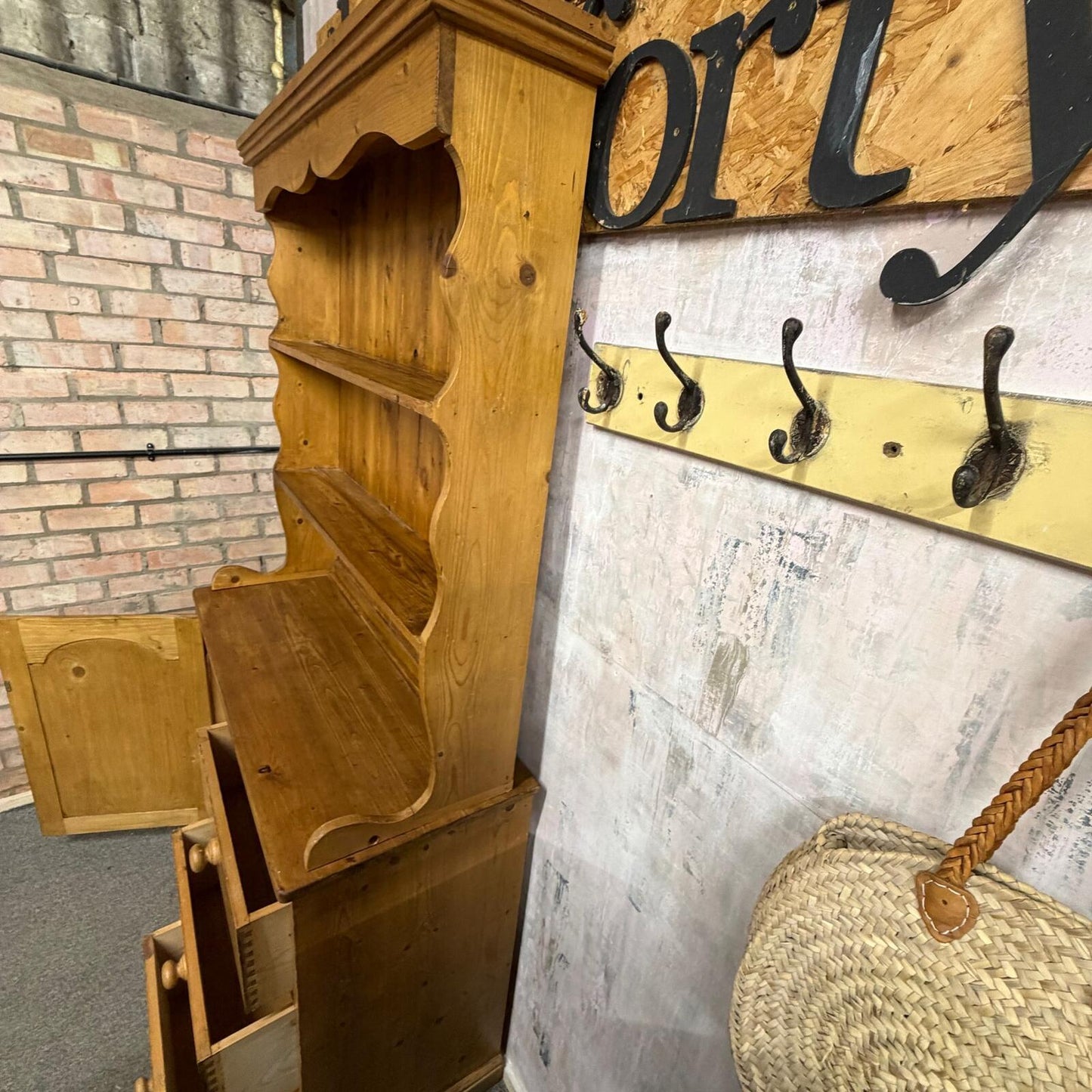 Rustic Farmhouse Pine Double Dresser Cupboard Drawers Dresser Top Plate Rack