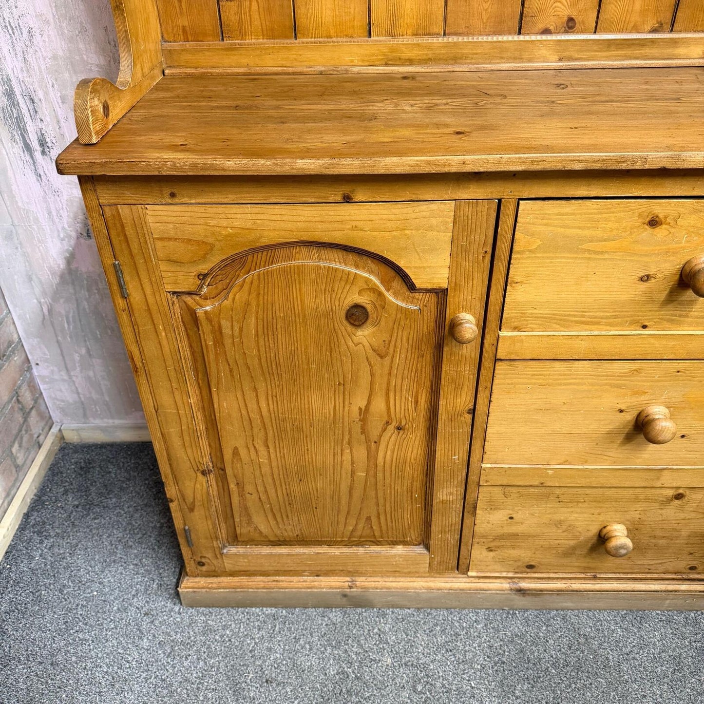 Rustic Farmhouse Pine Double Dresser Cupboard Drawers Dresser Top Plate Rack