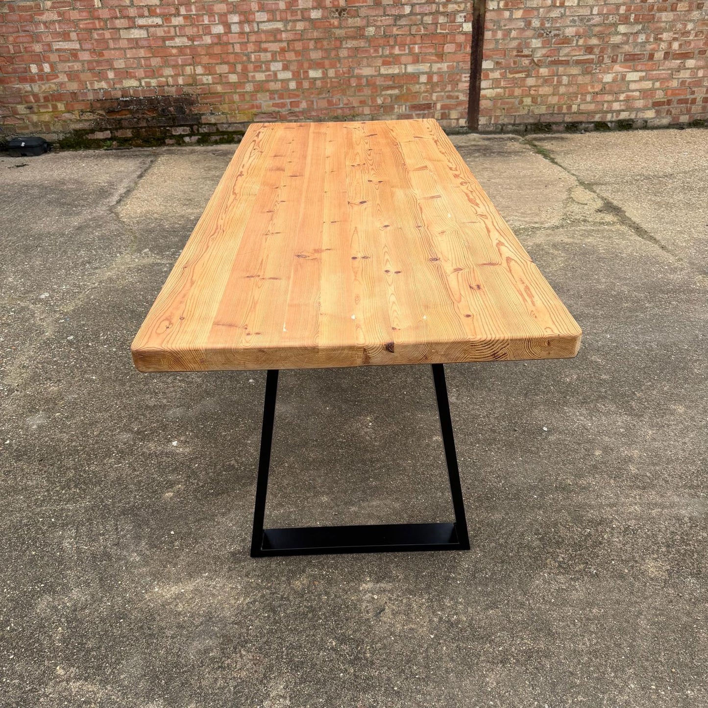 Reclaimed Pine Farmhouse Table Modern Trapezium Metal Industrial Legs Seats 6/8