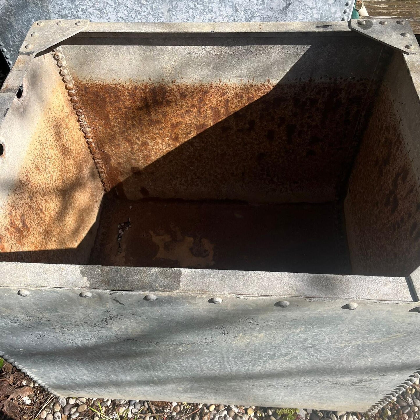Galvanised Riveted Water Tank Industrial Rustic Garden Planter NOT Watertight