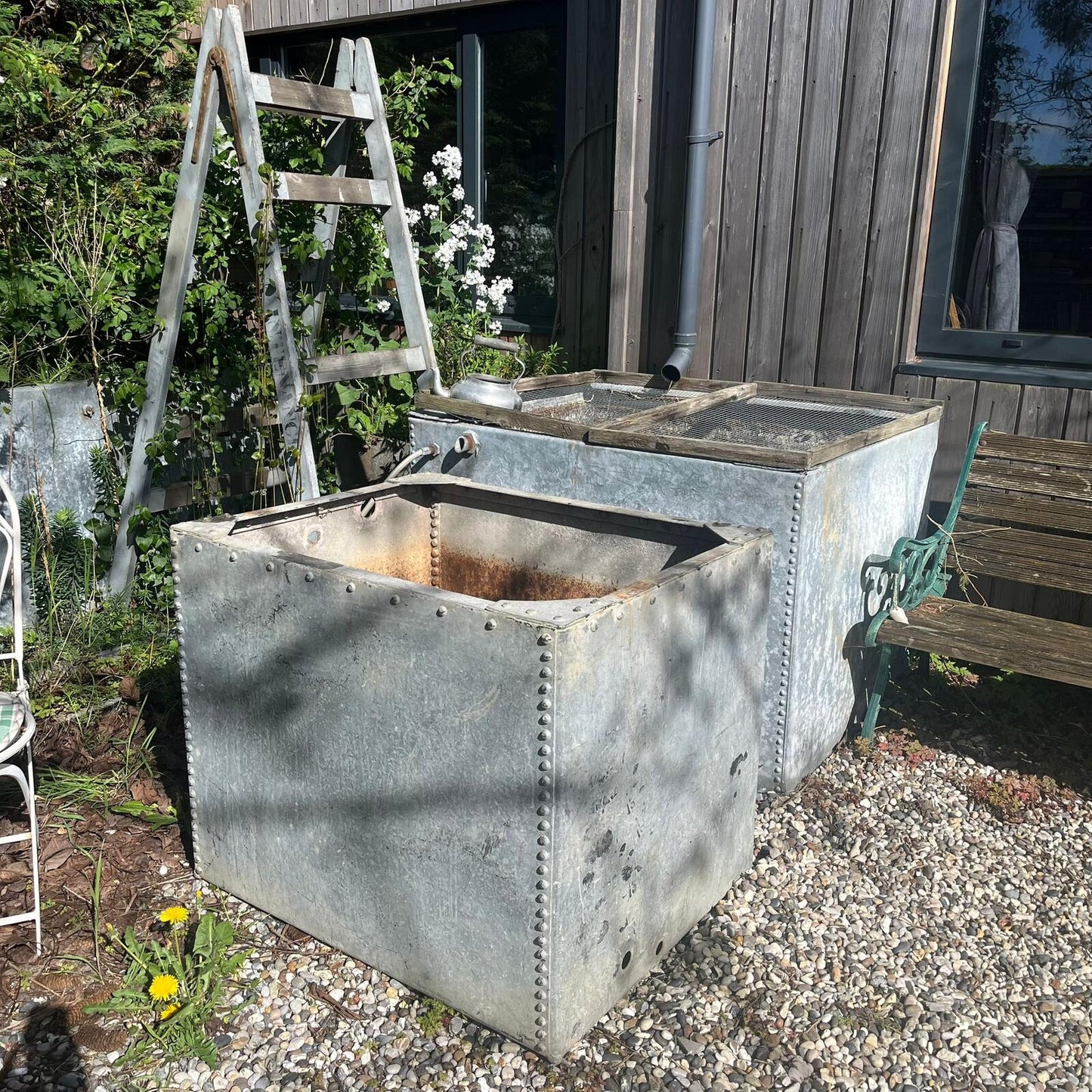 Galvanised Riveted Water Tank Industrial Rustic Garden Planter NOT Watertight