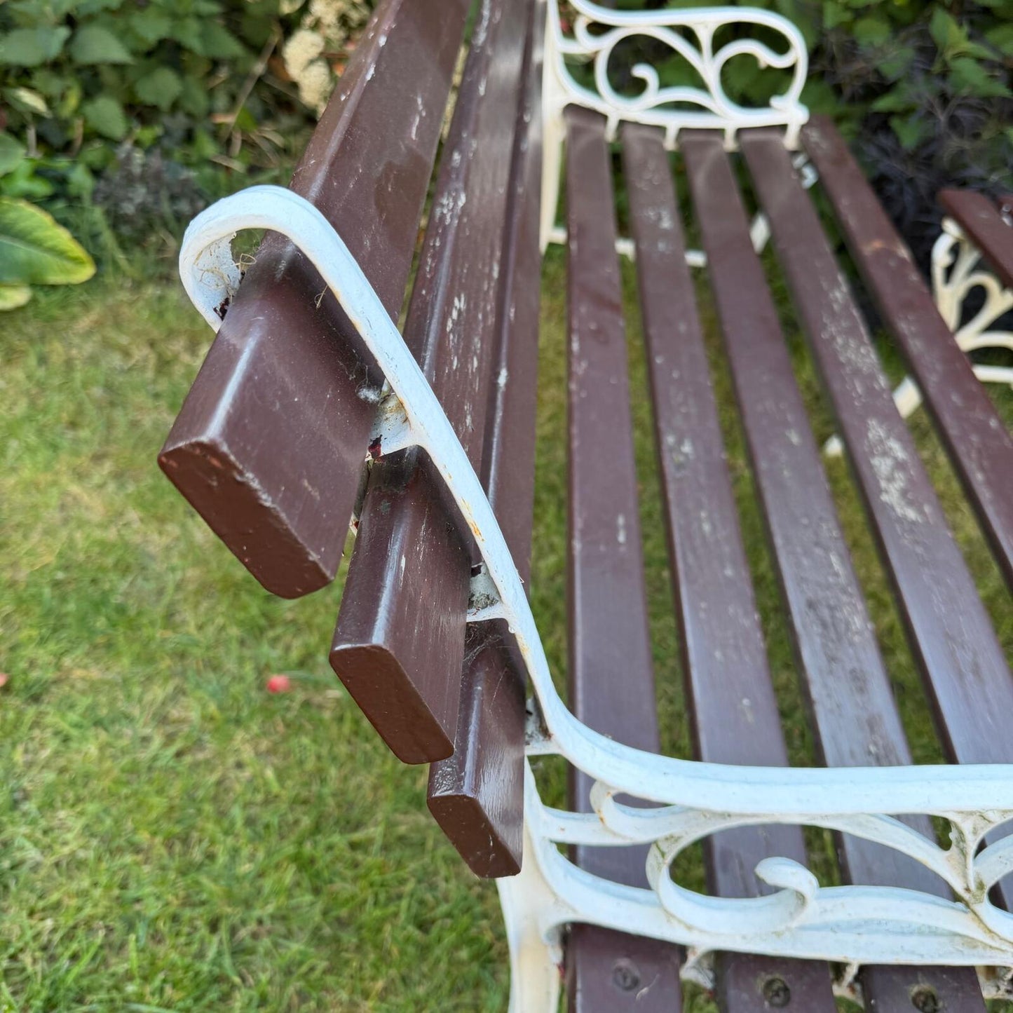 Vintage Wooden Slatted Garden Bench Metal Ends Matching Table/Bench Garden Patio