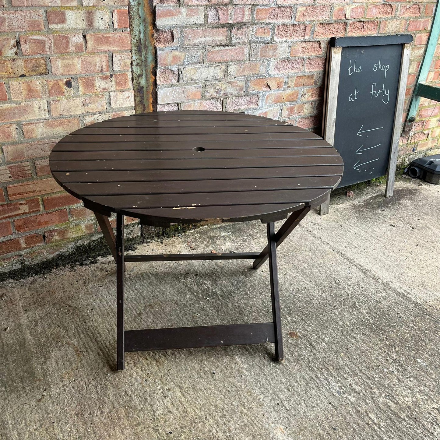 Hardwood Circular Wooden Folding Garden Table Stained Brown Seats 4