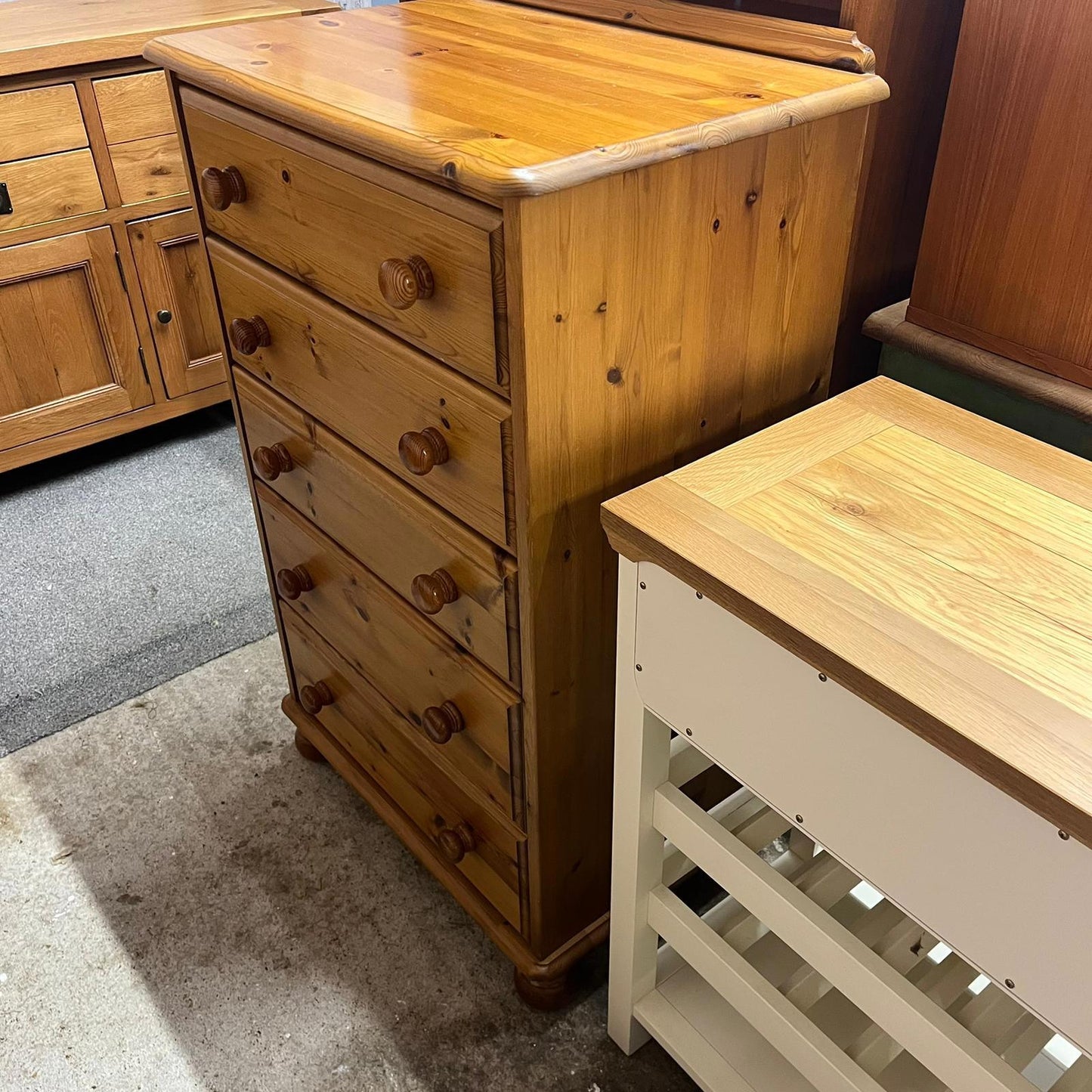 Pine Chest of 5 Drawers Knob Handles Ball Feet Gallery