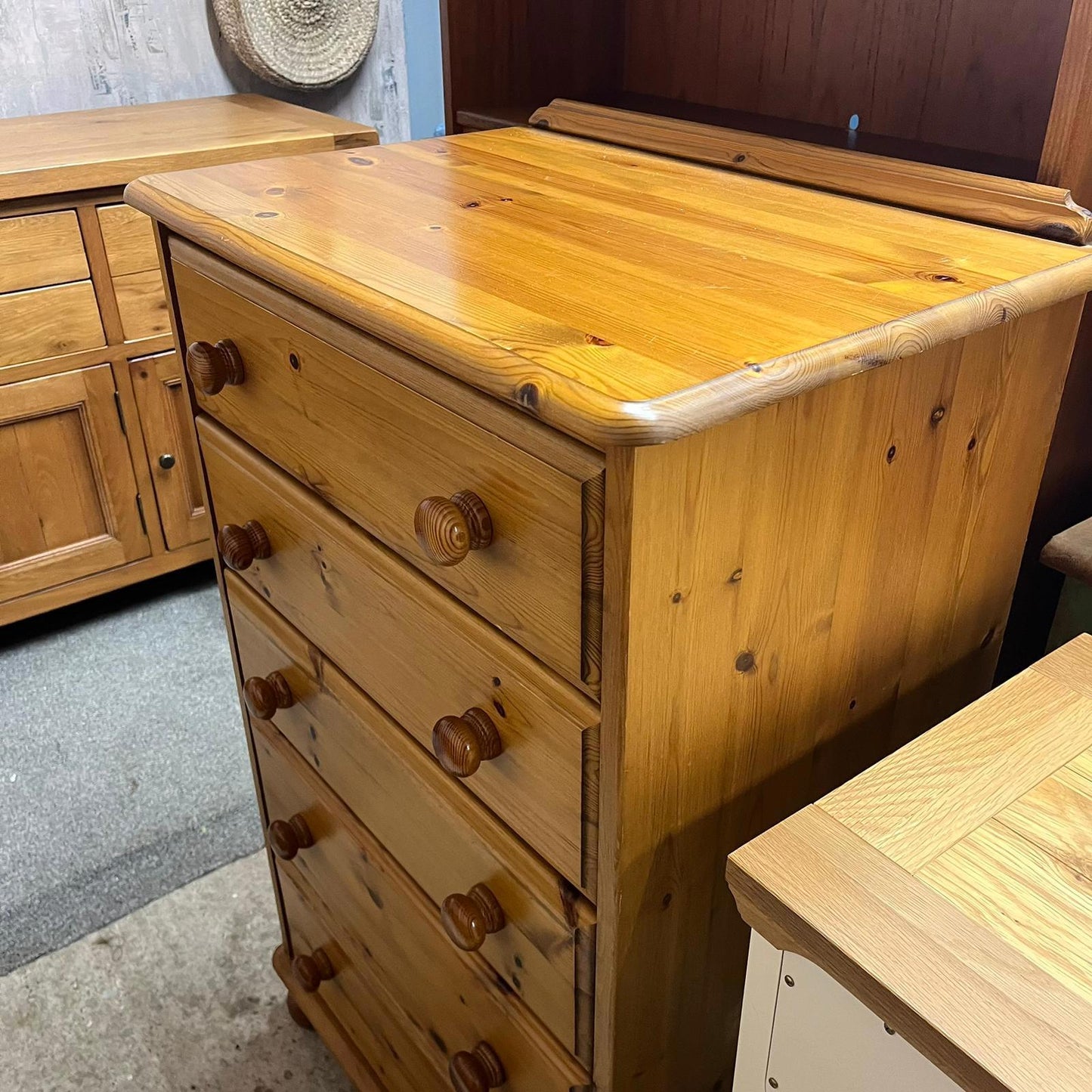 Pine Chest of 5 Drawers Knob Handles Ball Feet Gallery