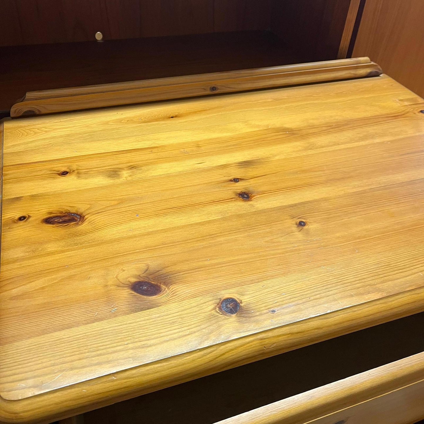 Pine Chest of 5 Drawers Knob Handles Ball Feet Gallery