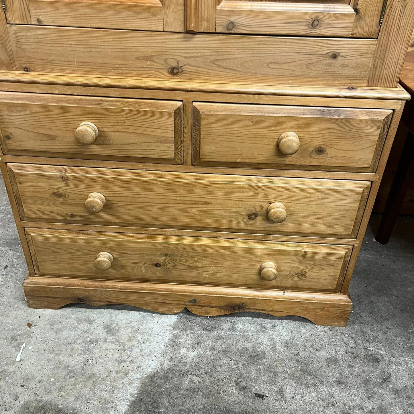 Solid Pine Double Wardrobe With 2 Over 2 Drawers Knob Handles Rail Breakdown