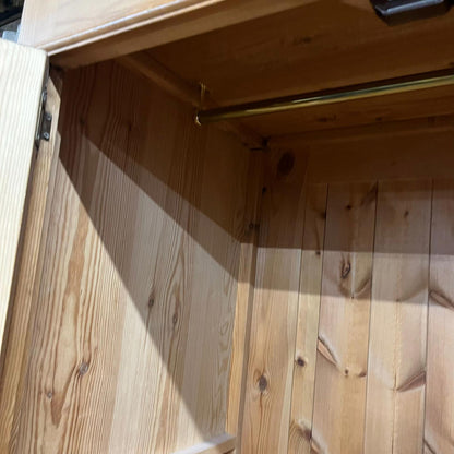 Solid Pine Double Wardrobe With 2 Over 2 Drawers Knob Handles Rail Breakdown