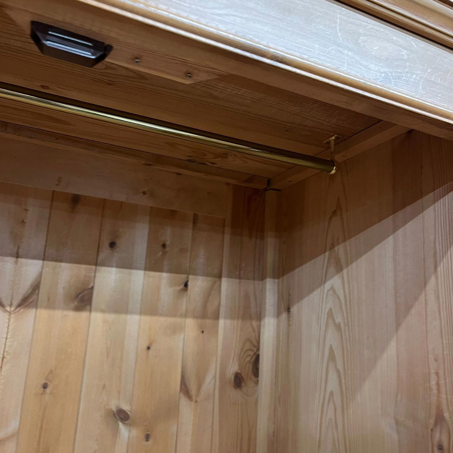 Solid Pine Double Wardrobe With 2 Over 2 Drawers Knob Handles Rail Breakdown