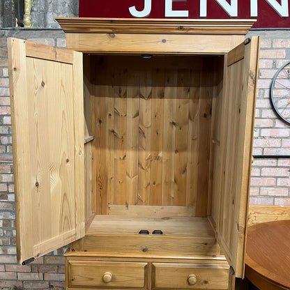 Solid Pine Double Wardrobe With 2 Over 2 Drawers Knob Handles Rail Breakdown
