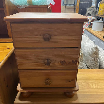 Pine Bedside Set of 3 Drawers Knob Handles Ball Feet