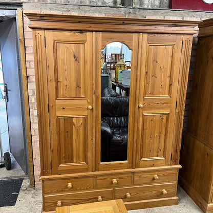 Solid Pine Triple Wardrobe With 3 Over 2 Drawers Mirror Hanging Rail Breakdown