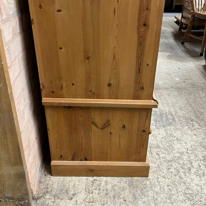 Solid Pine Triple Wardrobe With 3 Over 2 Drawers Mirror Hanging Rail Breakdown