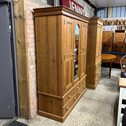 Solid Pine Triple Wardrobe With 3 Over 2 Drawers Mirror Hanging Rail Breakdown