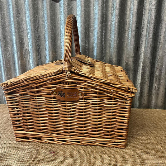Regency Hamper Cotswold Luxury Woven Basket With Handle & Fastening