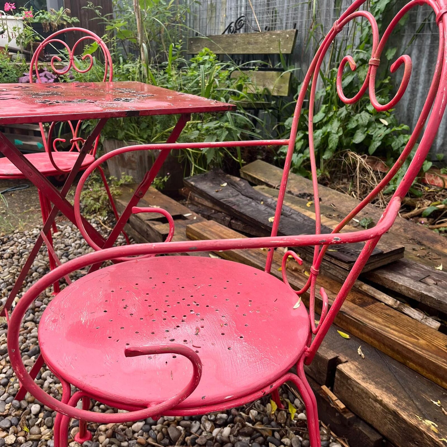 Retro Metal Bistro Table And 2 Chairs Garden Patio Conservatory Great Patina
