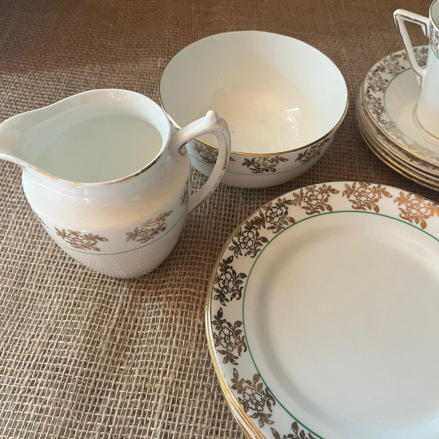 Vintage Windsor 21pc Tea Set 6 Cups & Saucers, Milk Jug, Sugar Bowl 7 Plates