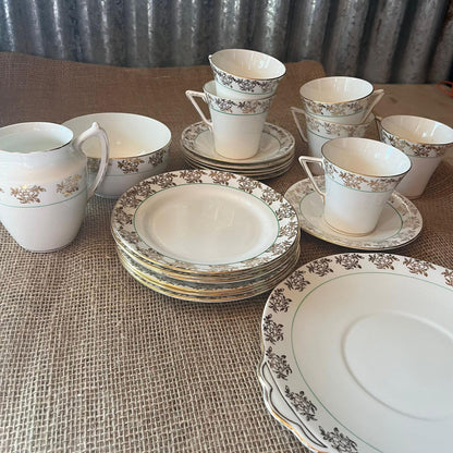 Vintage Windsor 21pc Tea Set 6 Cups & Saucers, Milk Jug, Sugar Bowl 7 Plates