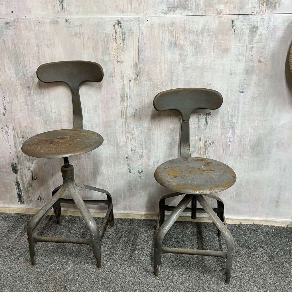 Pair Vintage Industrial Metal Chairs Adjustable Seat Height Office Great Patina