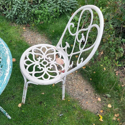 Vintage Metal Garden Table &amp; 2 Chairs Ornate Seats Patio