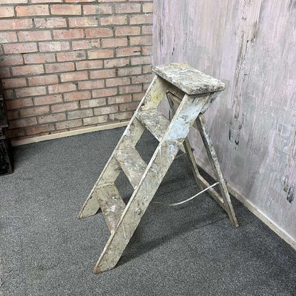 Vintage Painted Stepladder 3 Treads Platform Home Retail Prop