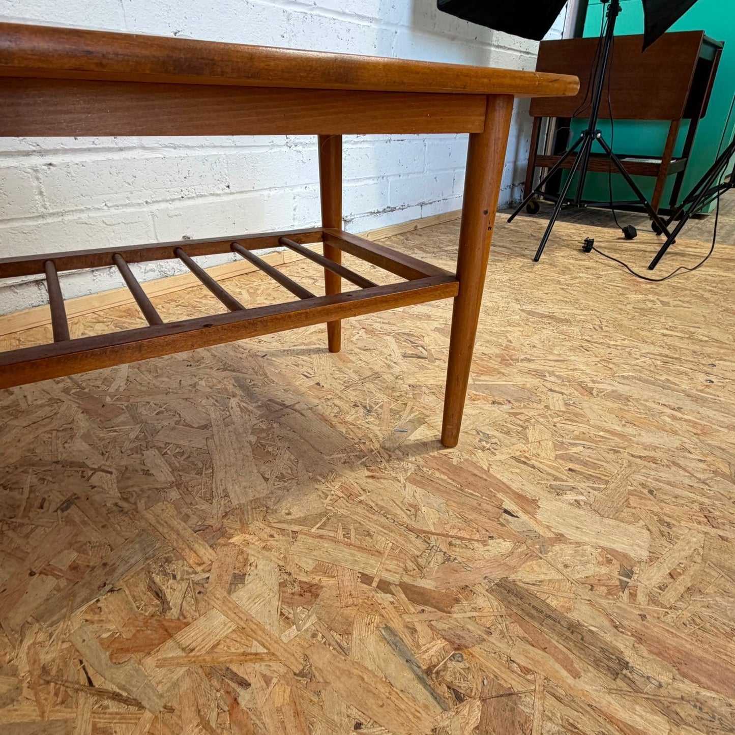Mid Century Coffee Table Slatted Shelf Under Tapered Legs