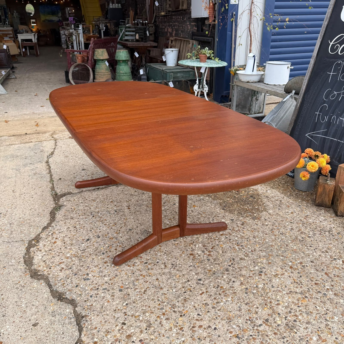 Vintage Danish AM83 Ansanger Mobler Mid Century Extending Dining Table Seat 6-10